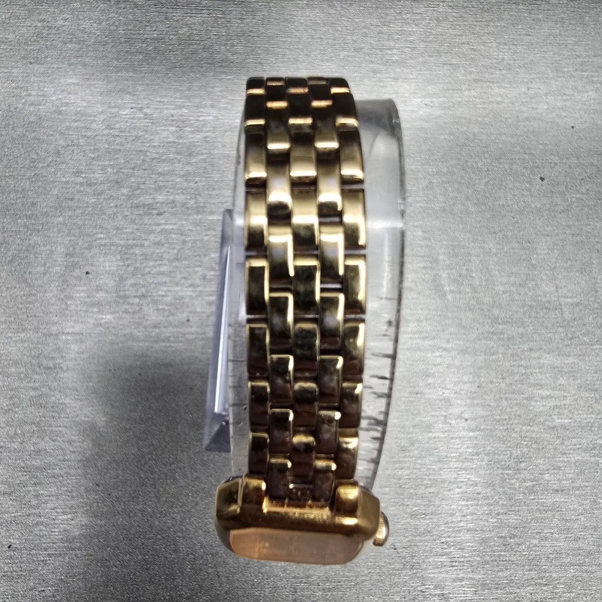 Seiko Watch Women 17mm Gold Dial Gold Tone Rectangle V400-5608 New Battery VTG4
