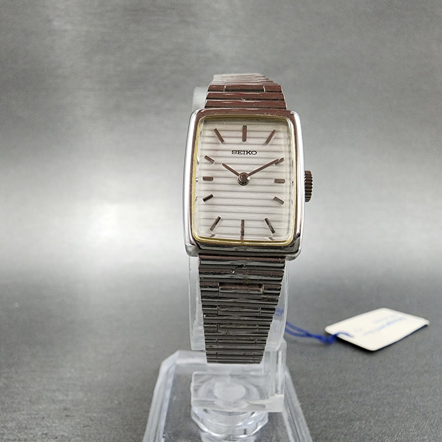 Seiko Tank Watch Women 17mm Silver Dial Silver Tone Manual Wind NOS Runs 11007