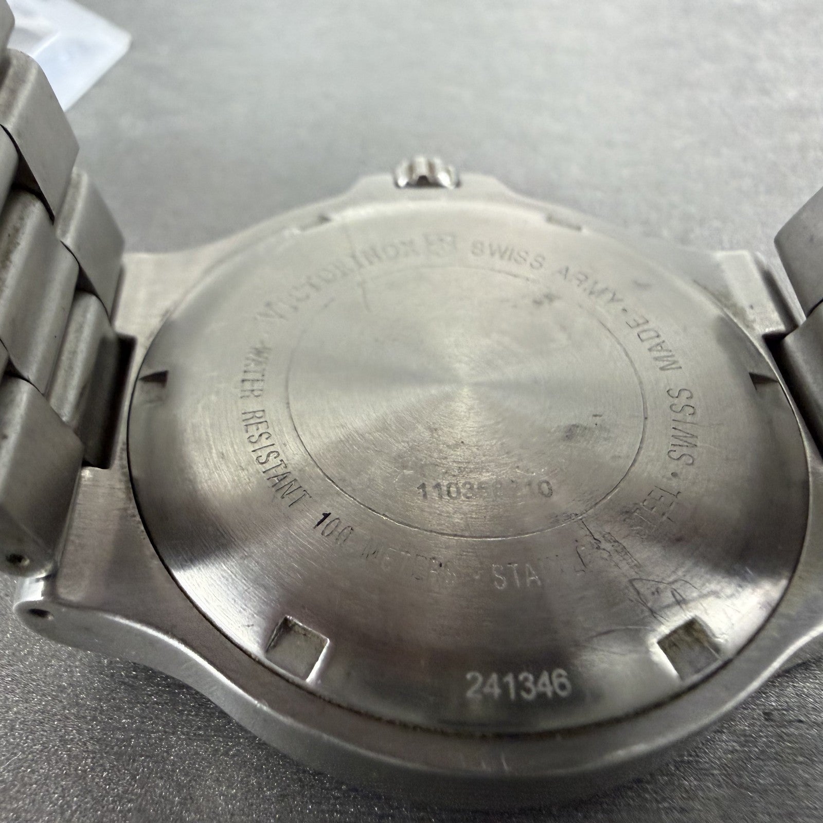Victorinox Swiss Army Summit XLT Watch Men 39mm Silver Dial Steel Date PARTS10