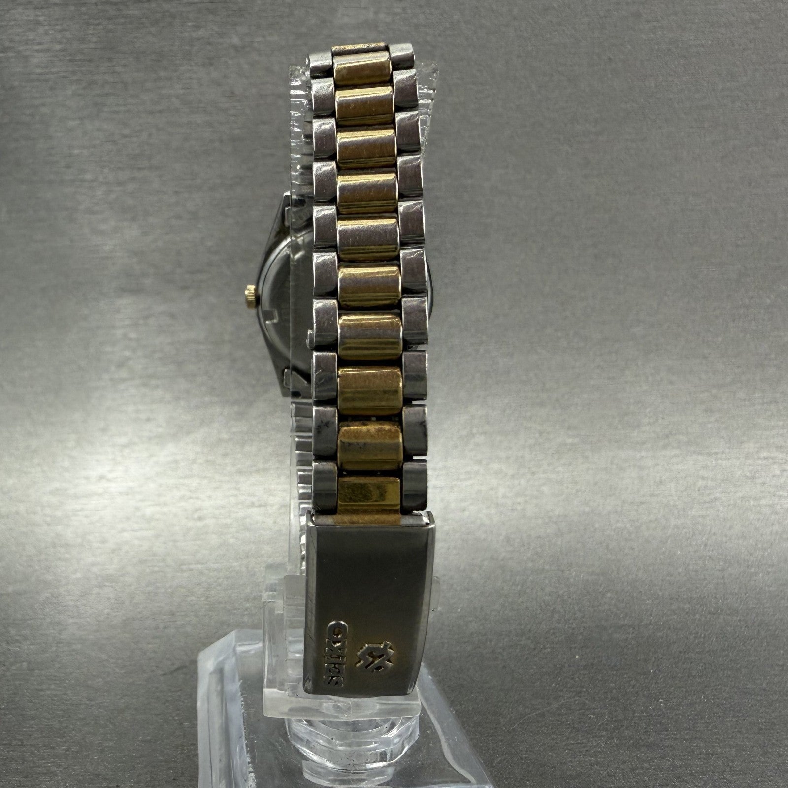 Seiko Watch Women 24mm White Dial Two Tone Daydate Round 3E23-0A69 New Batt MKA7