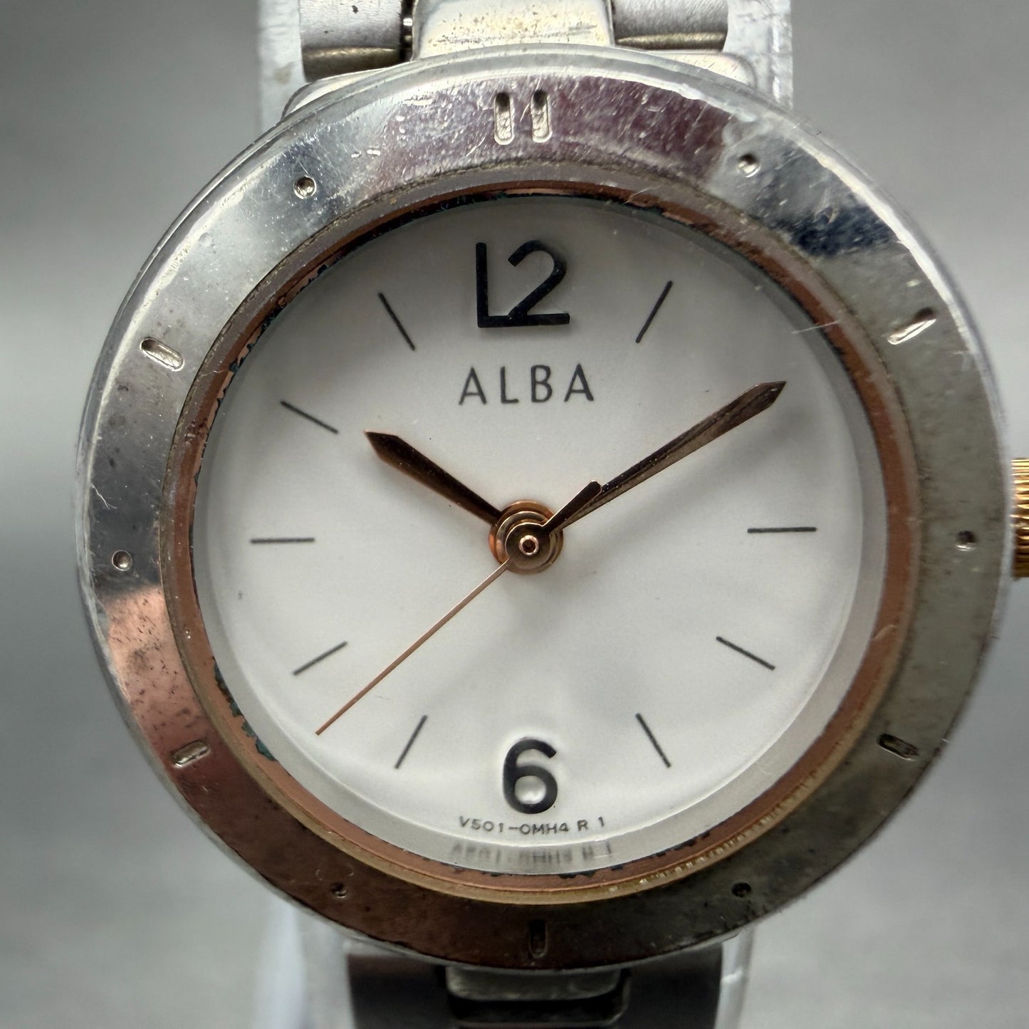 Seiko Alba Watch Women 23mm White Dial Silver Tone Round V501-0DX0 New Battery1