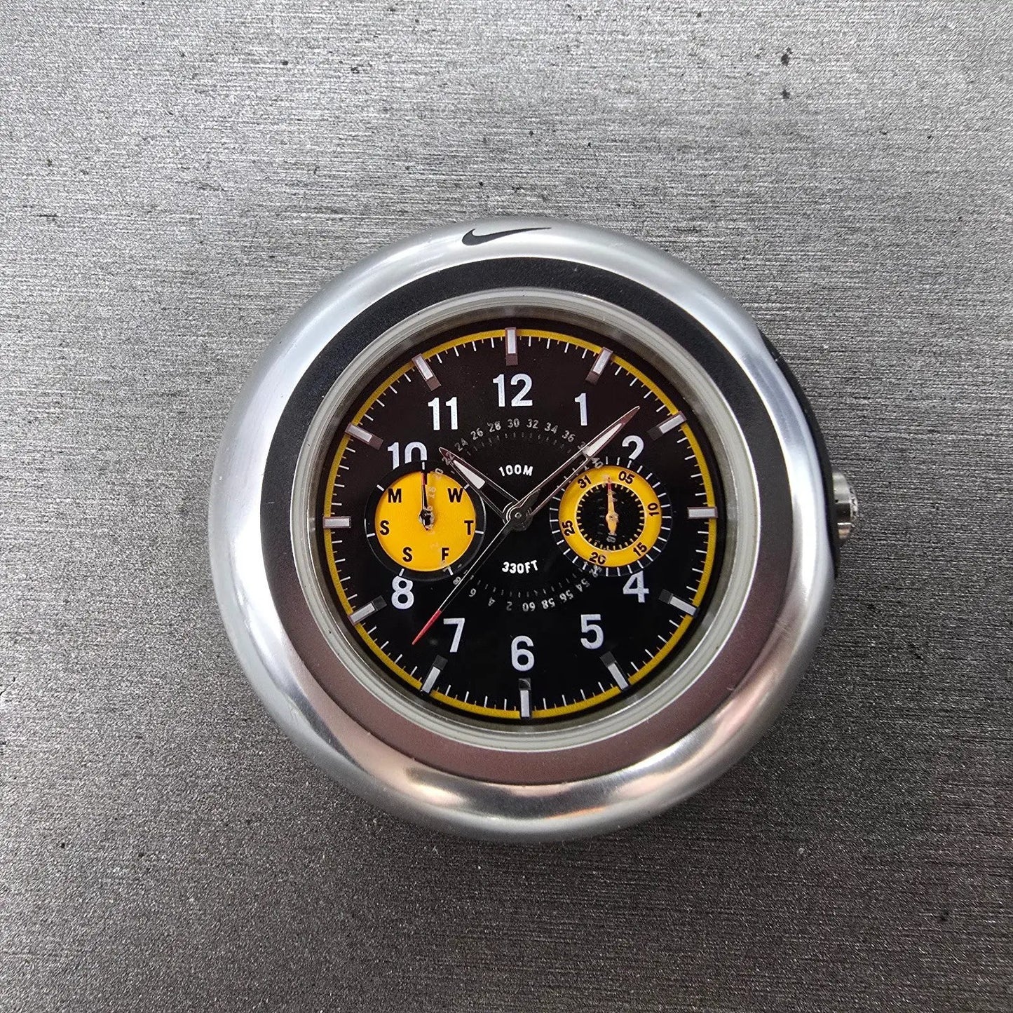 Nike Oregon Chronograph Watch Men 45mm Black Dial Silver Tone Round Sample PARTS0