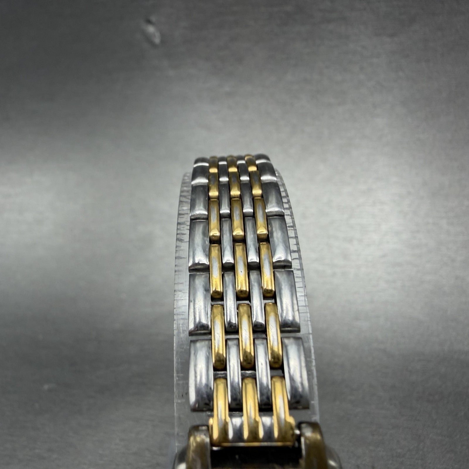 Seiko Watch Women 24mm Champagne Dial Two Tone Round V701-2C10 New Battery4