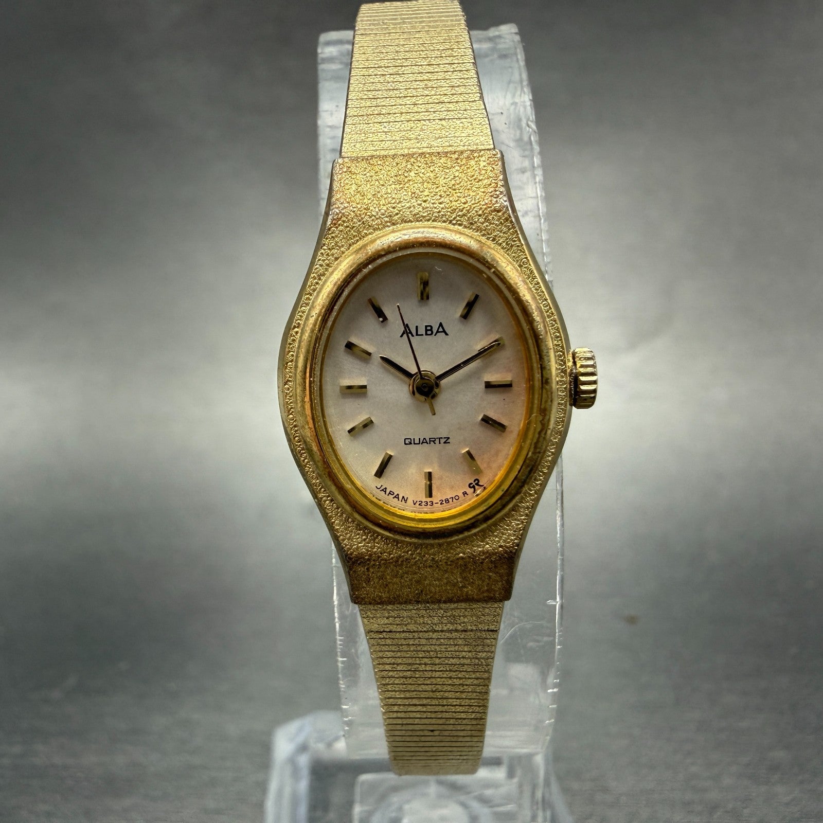 Seiko Alba Watch Women 16mm Silver Dial Gold Tone Oval V233-6150 New Battery0