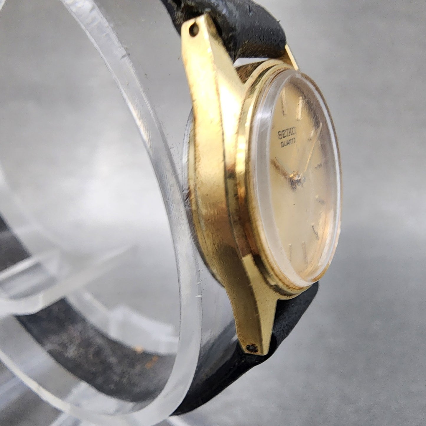 Seiko Watch Women 20mm Champagne Dial Gold Tone Round 54200090 New Battery3