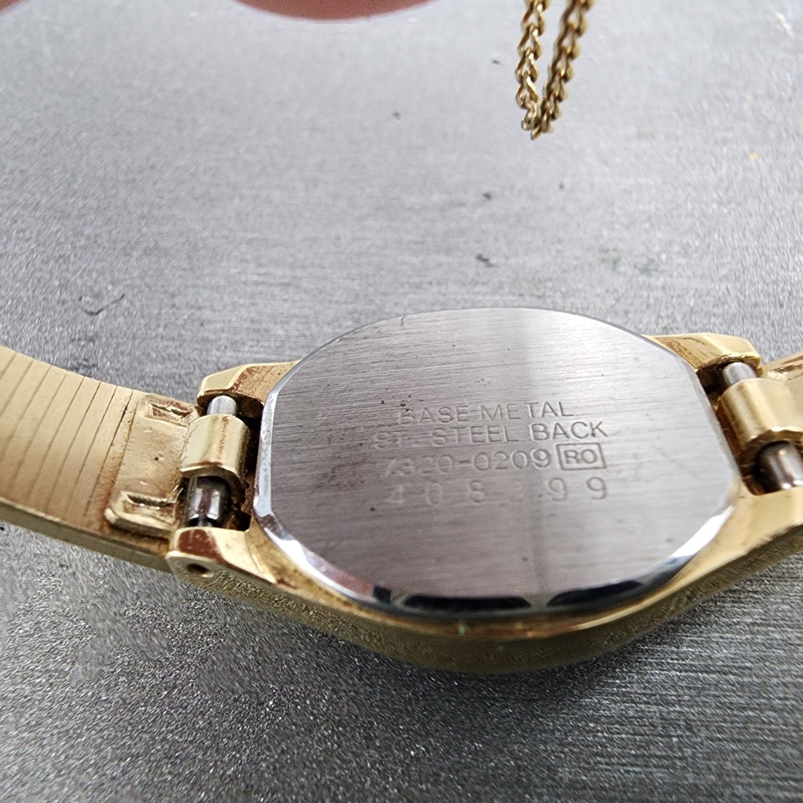 Seiko Watch Women 17mm Champagne Dial Gold Tone Round 73200209 New Battery9