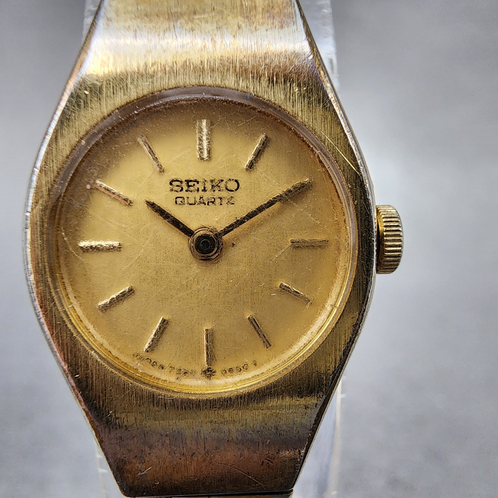 Seiko Watch Women 17mm Champagne Dial Gold Tone Round 73200209 New Battery1