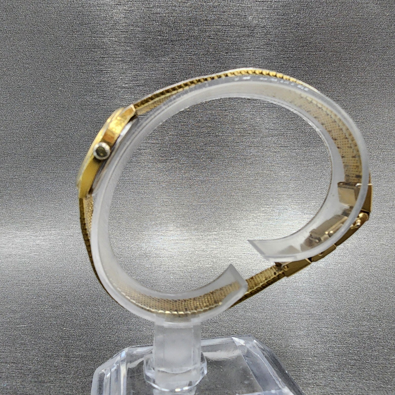 Seiko Watch Women 17mm Champagne Dial Gold Tone Oval 14005089 New Battery6