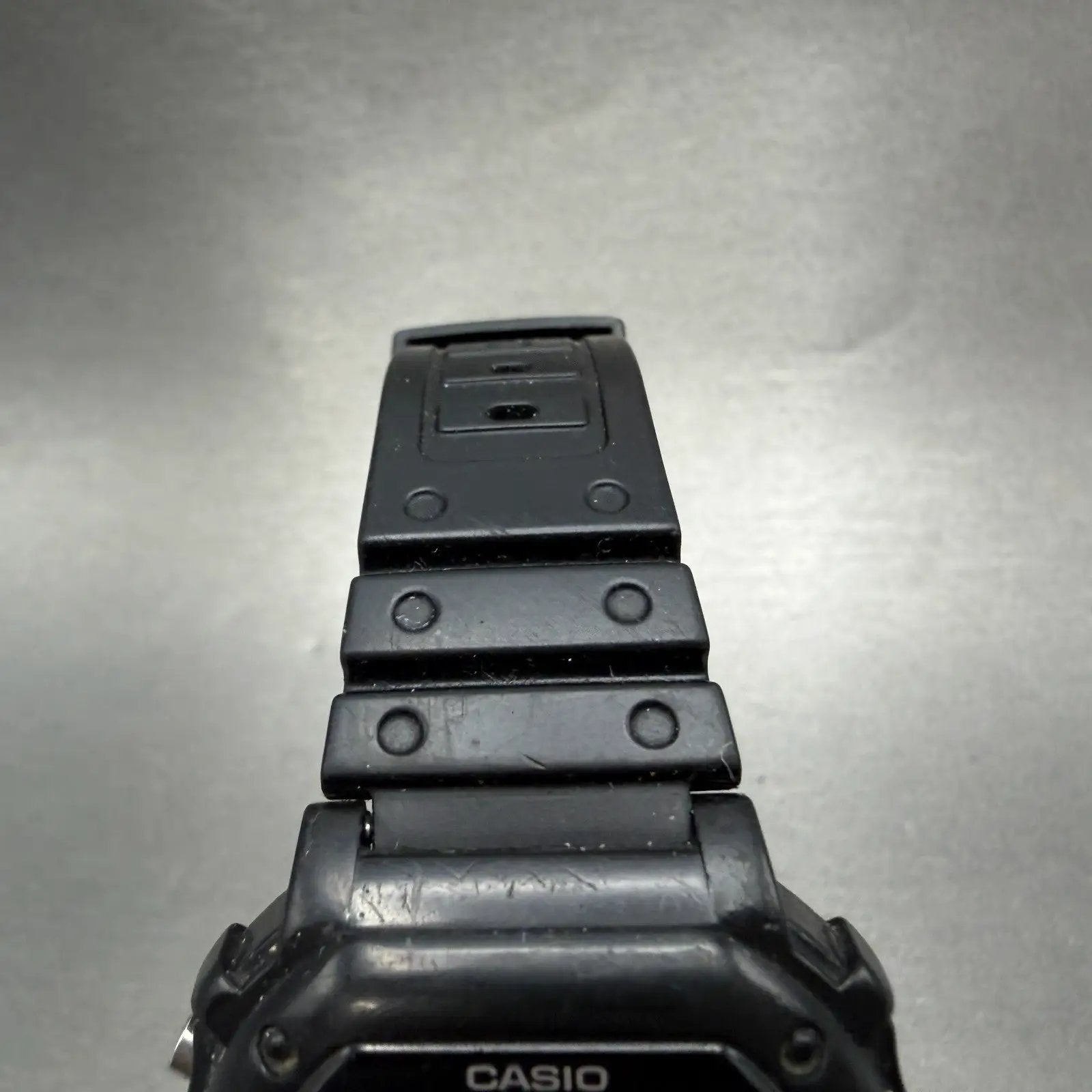 48043070