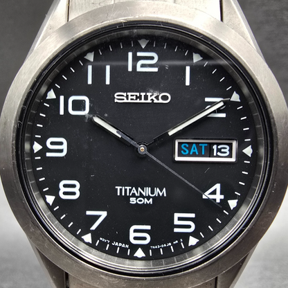 Seiko Watch Men 37mm Black Dial Titanium Daydate Round 7N43-0AB0 New Battery1