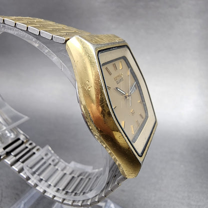 Seiko SQ Watch Men 35mm Gold Dial Gold Tone Daydate Hexagon 8223-5049 New Batt
