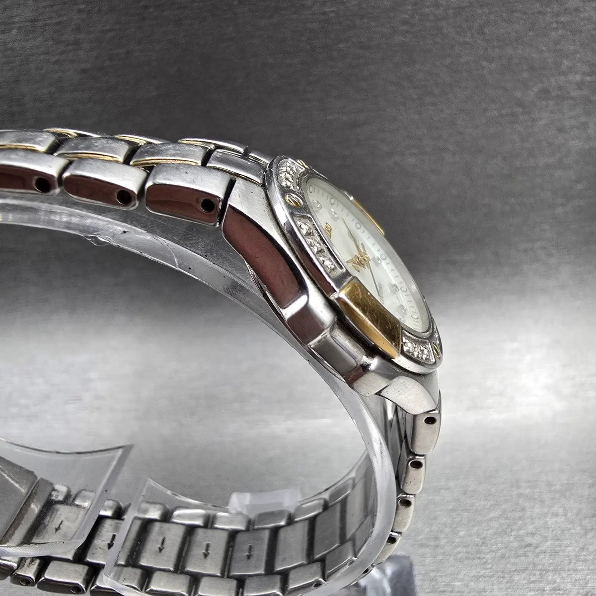 Seiko Coutura Watch Women 26mm MOP Dial Two Tone Date Diamond 7N82-0CG0 NewBat p3