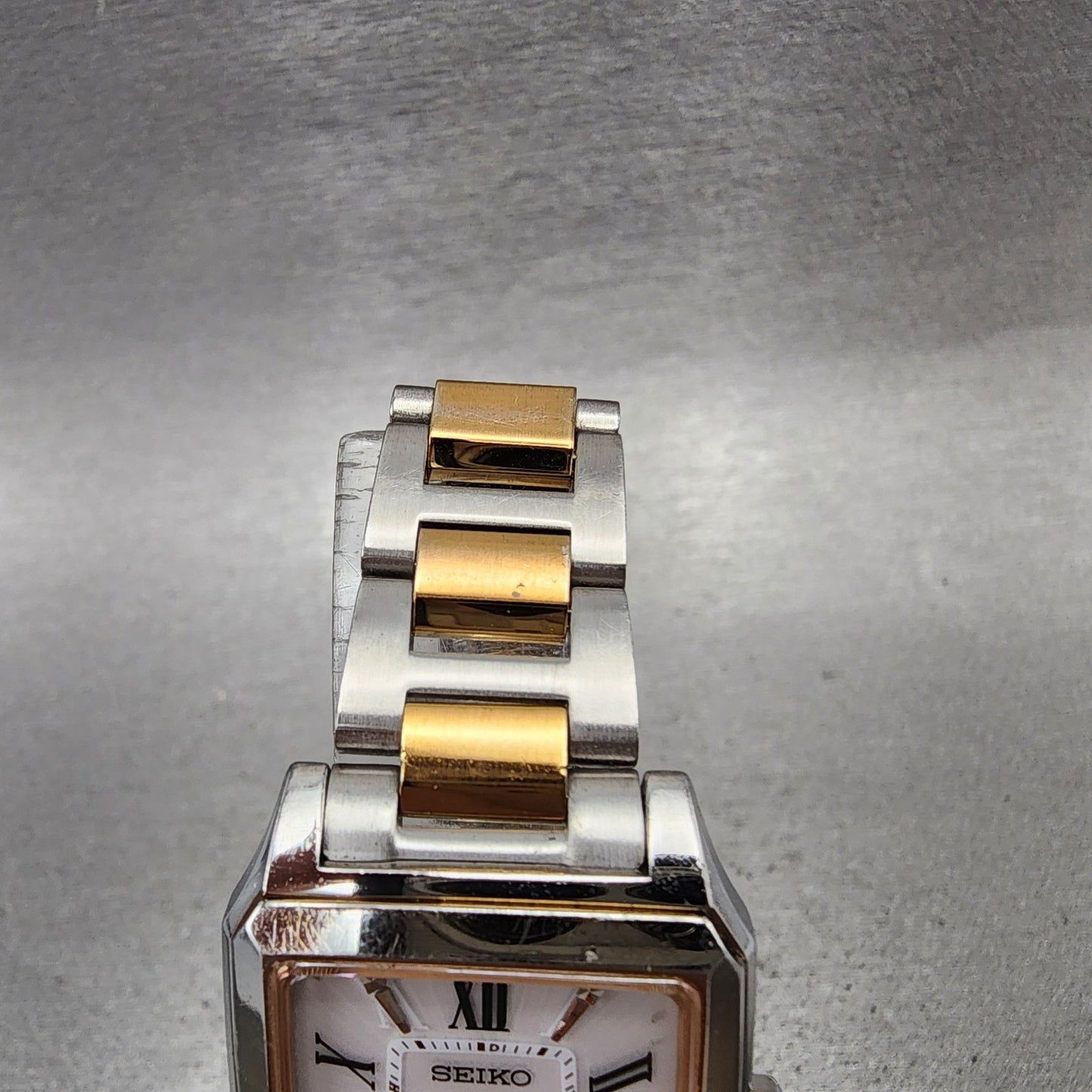 Seiko Lukia Tank Watch Women 26mm White Dial Two Tone Date Atomic Solar Runs4