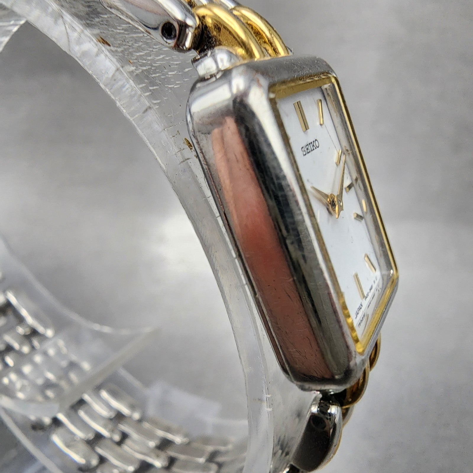 Seiko Tank Watch Women 17mm White Dial Two Tone Rectangle V4006179 New Battery3
