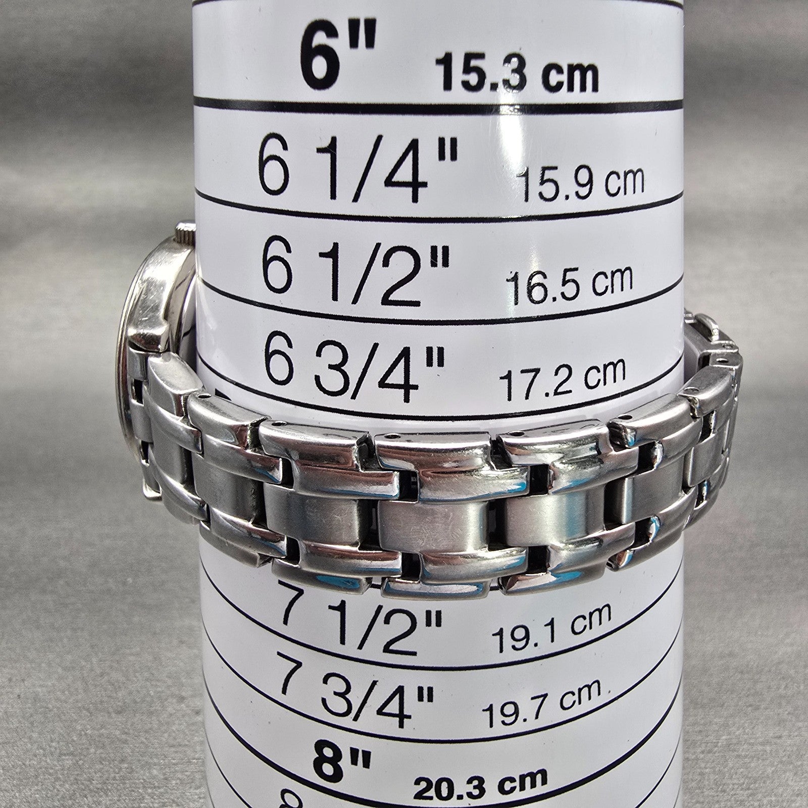 Bulova Watch Women 30mm Silver Dial Silver Tone Round 96L005 New Battery9