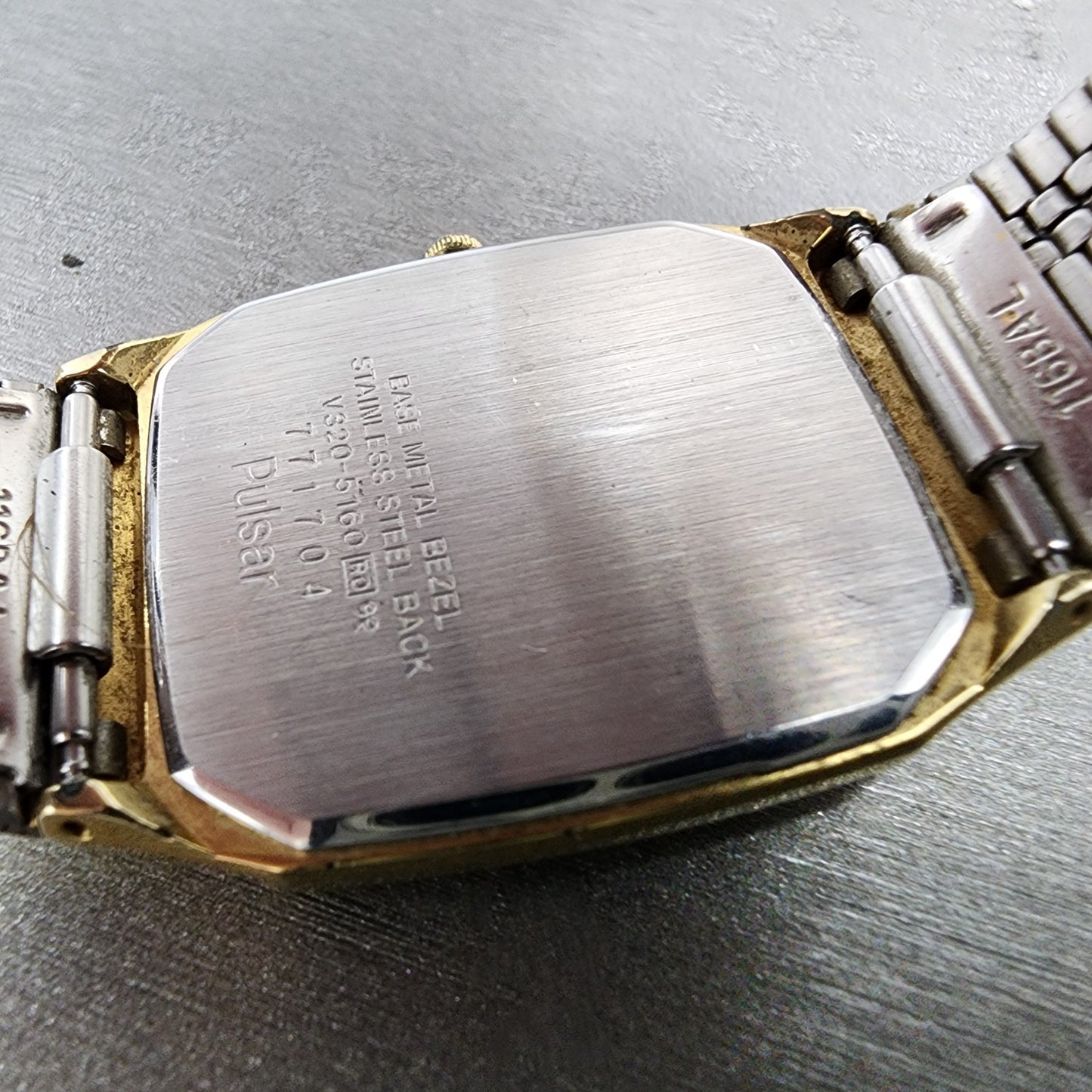 Pulsar Tank Watch Men 28mm Black Dial Gold Tone Rectangle V3205160 New battery9
