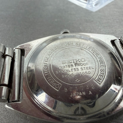 Seiko Lord Matic Watch Men 35mm Silver Dial Silver Tone Daydate 5606-7050 Runs9