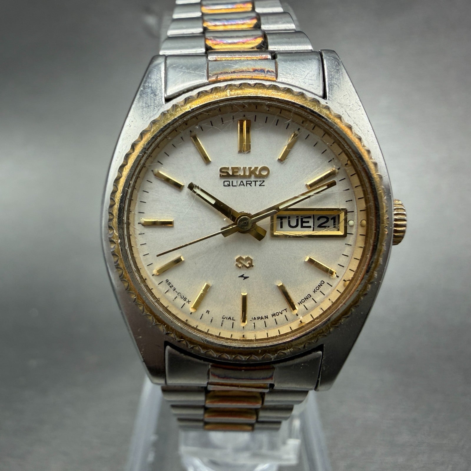 Seiko SQ Watch Women 25mm Silver Dial Two Tone Daydate Round 8523-0059 New Batte0