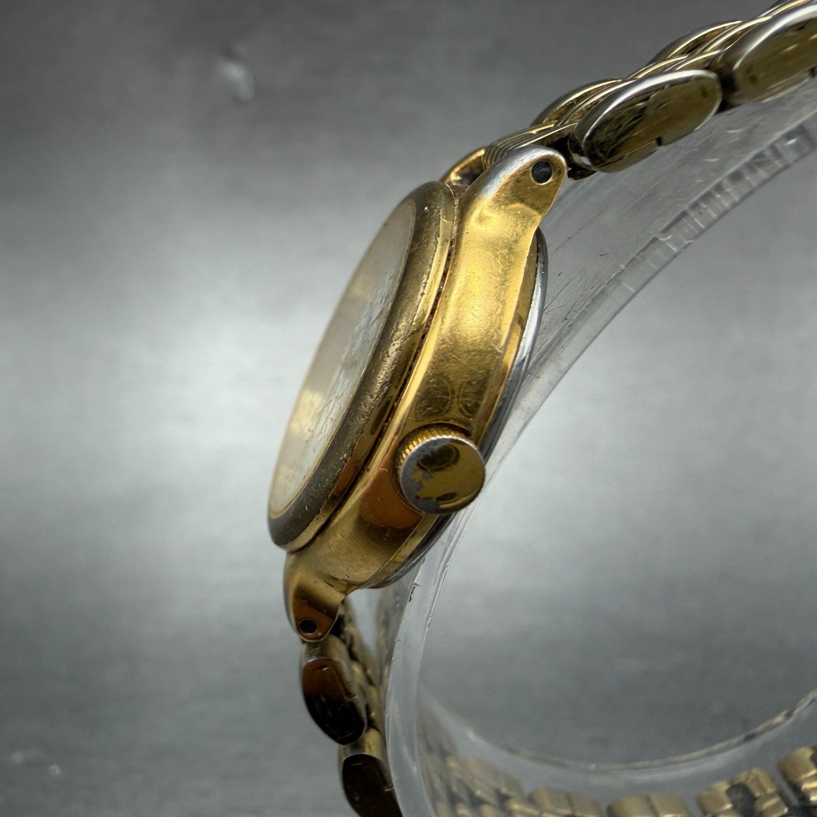 Seiko Watch Women 23mm White Dial Gold Tone Date Round 7N82-0228 New Battery 4562
