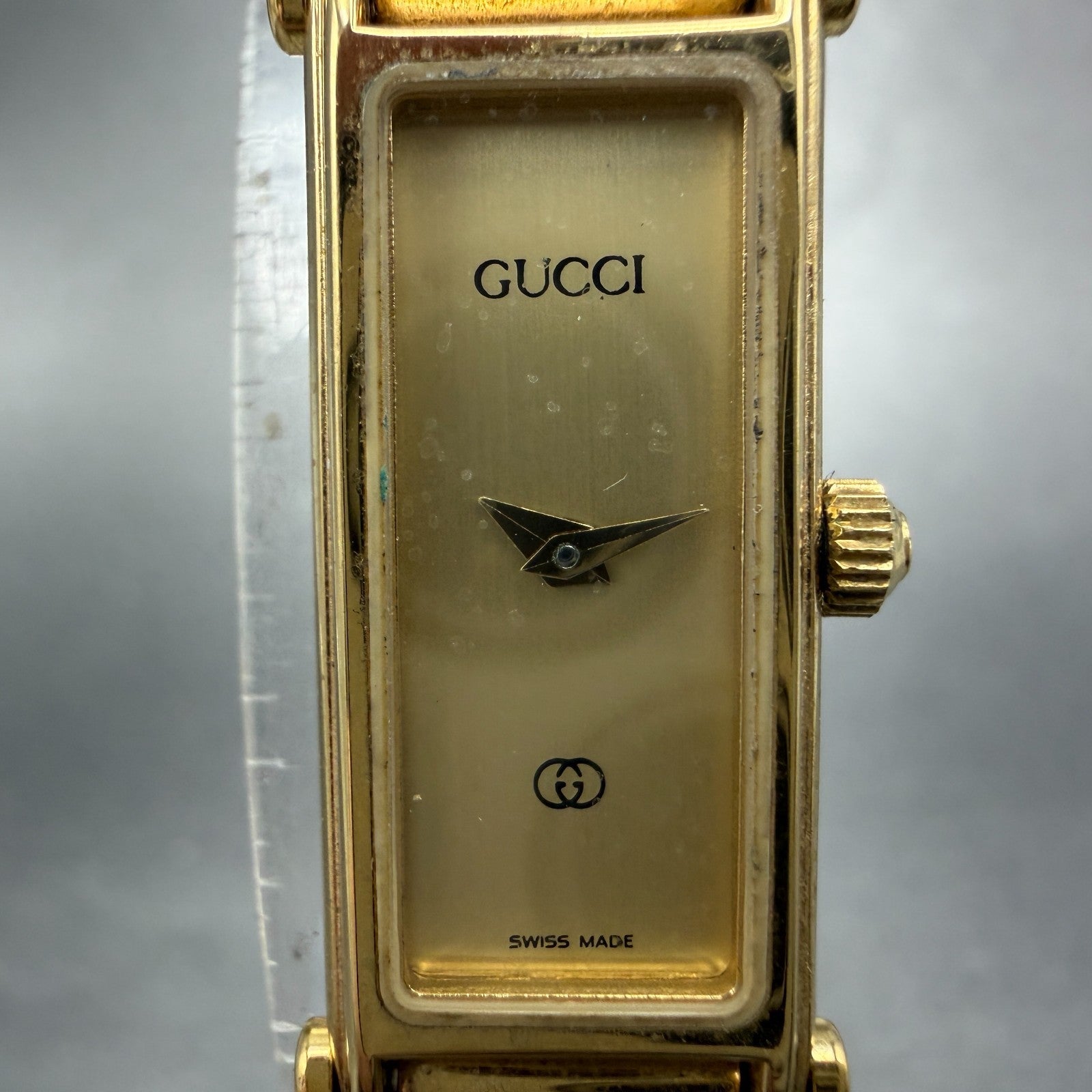 Gucci 1500L Tank Watch Women 12mm Gold Dial Gold Rectangle Bangle New Battery1