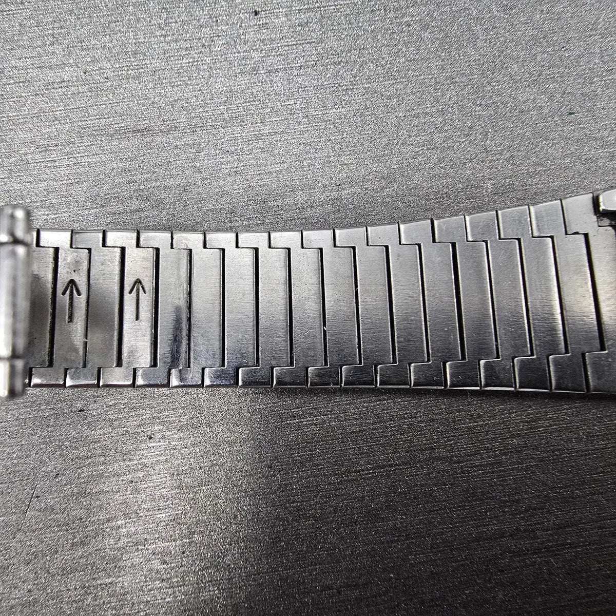 Seiko Bracelet 14mm Stainless Steel Gold Tone Tri Folding Clasp Vintage JP Z40710