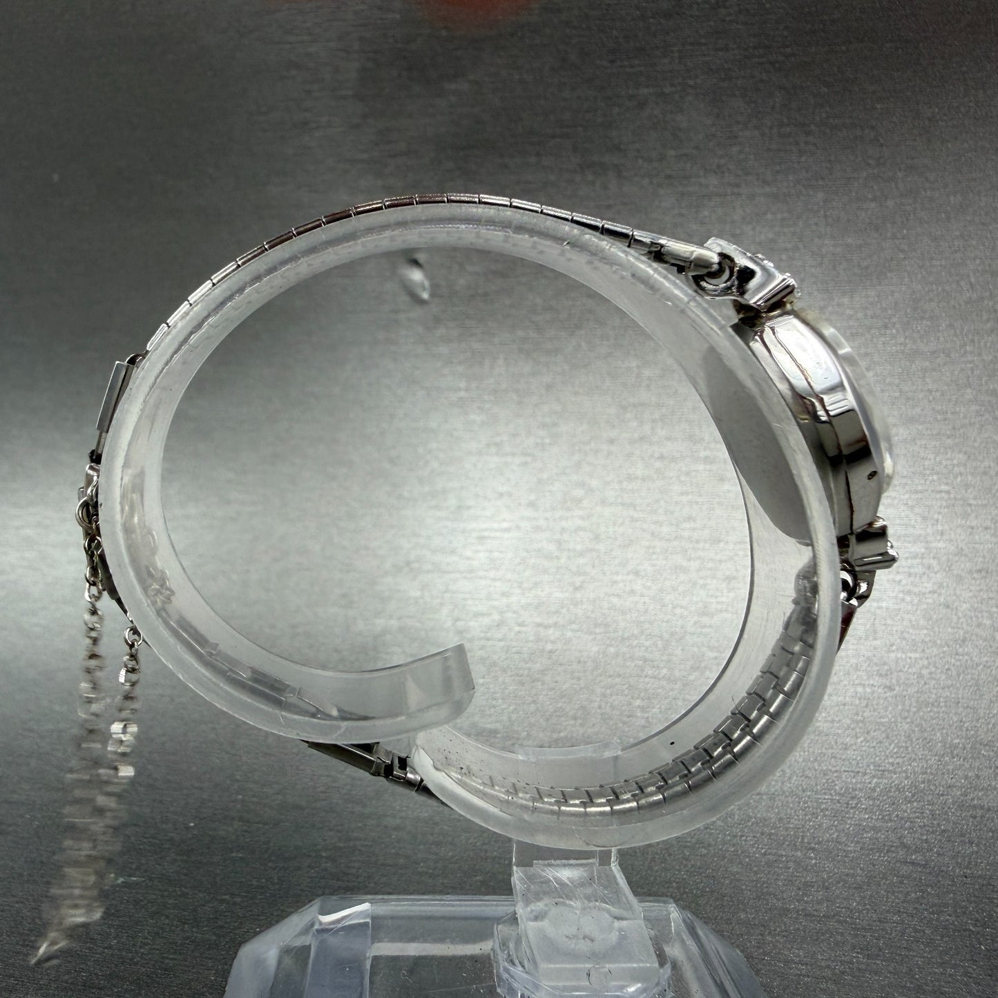 Seiko Watch Women 17mm Silver Dial Silver Tone Manual Oval Vinatge 21-7440 Runs8