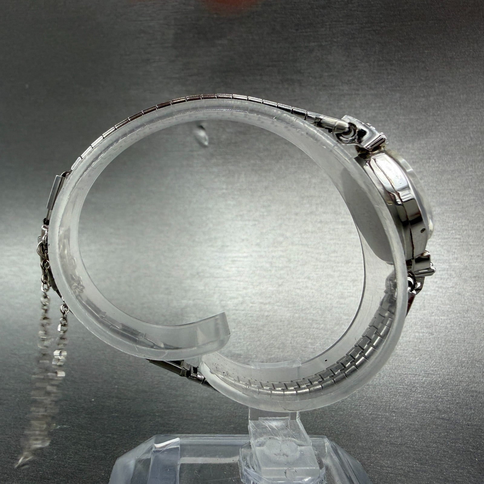 Seiko Watch Women 17mm Silver Dial Silver Tone Manual Oval Vinatge 21-7440 Runs8