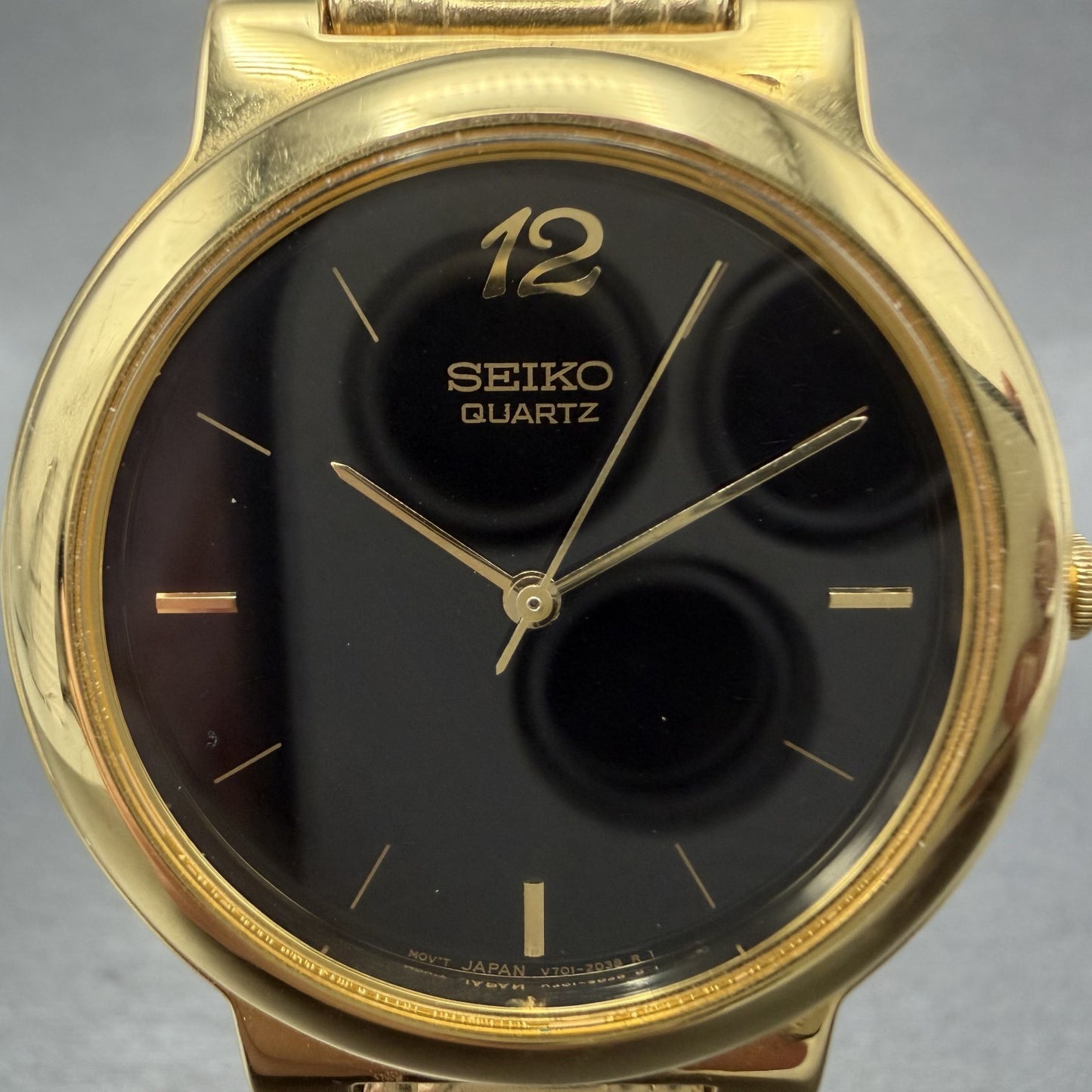 Seiko Watch Men 33mm Black Dial Gold Tone Round Vintage V7011T79 New Battery1