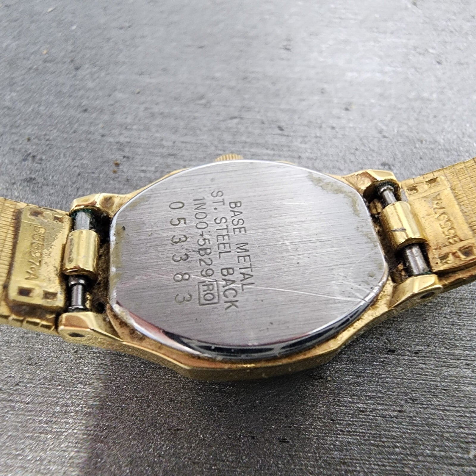 Seiko Watch Women 17mm Gold Dial Gold Tone Octagon 1N005B29 New Battery9