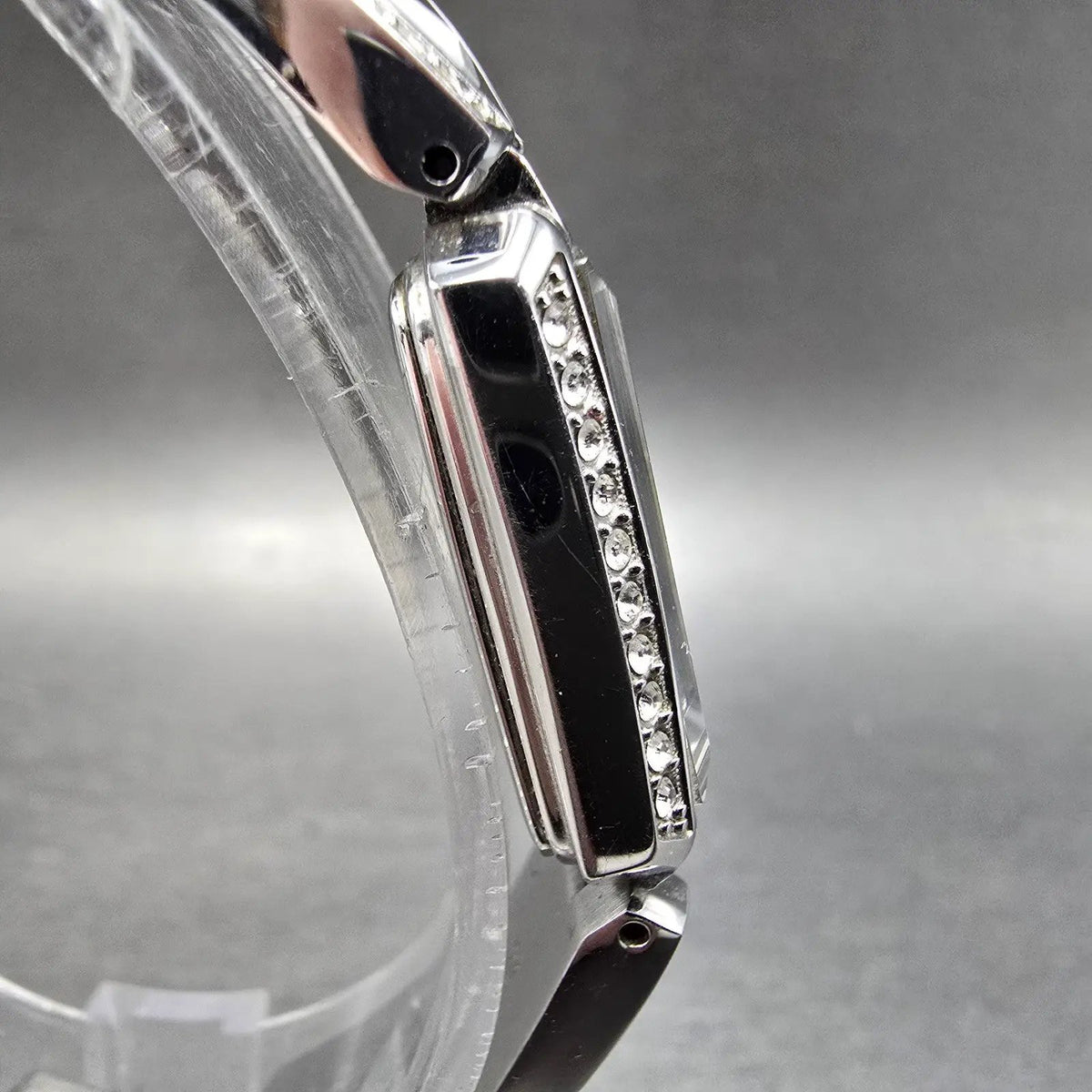 Seiko Tressia Watch Women 16mm White Dial Silver Crystal SUP185 Solar Works3