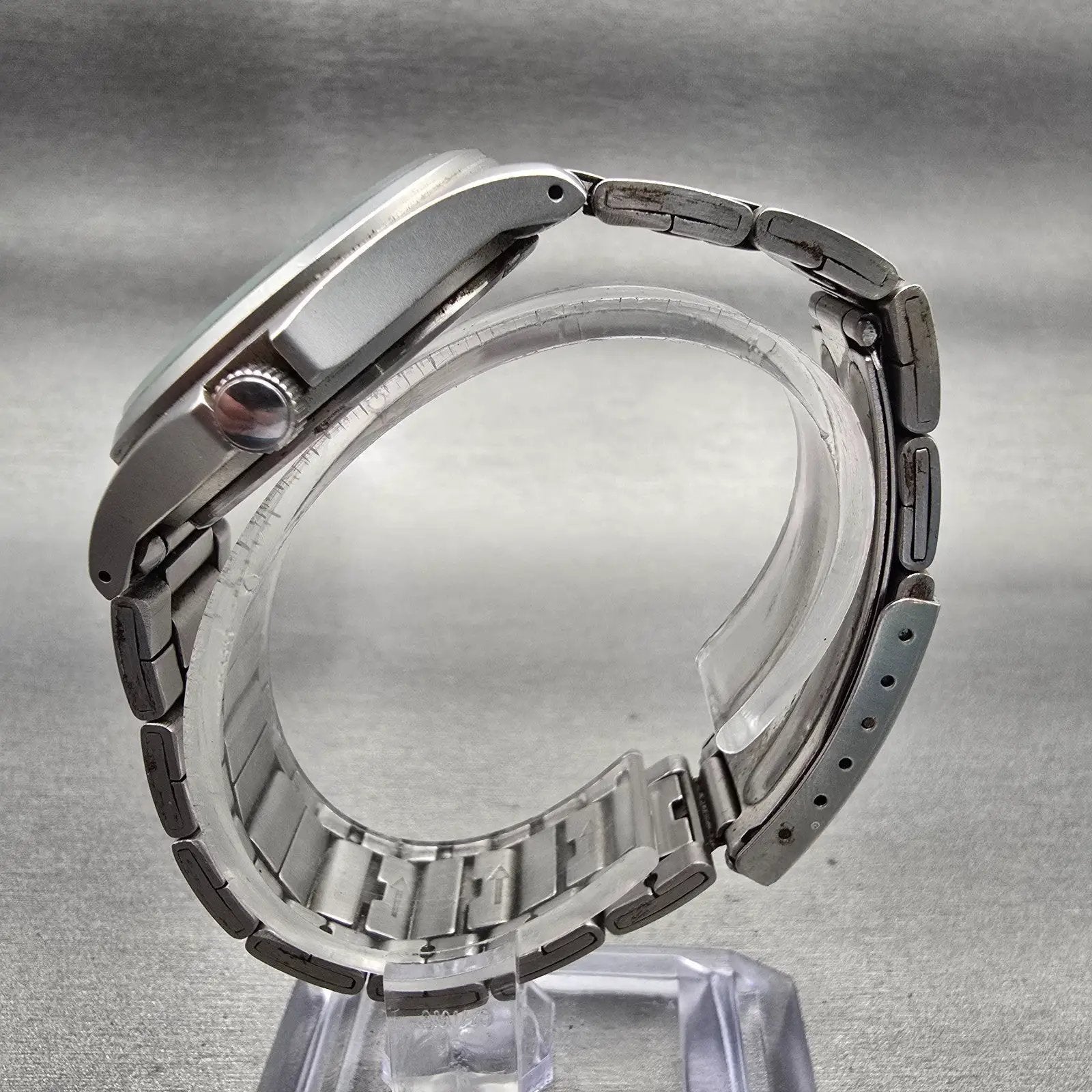 Seiko Alba Carib Watch Men 35mm Black Dial Silver Tone Daydate V743-8000 New Bat6