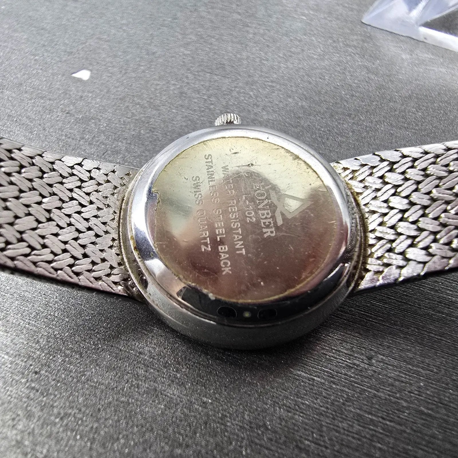 Lonber Sapphire Watch Women 23mm Silver Dial Silver Tone Round New Battery Mesh9