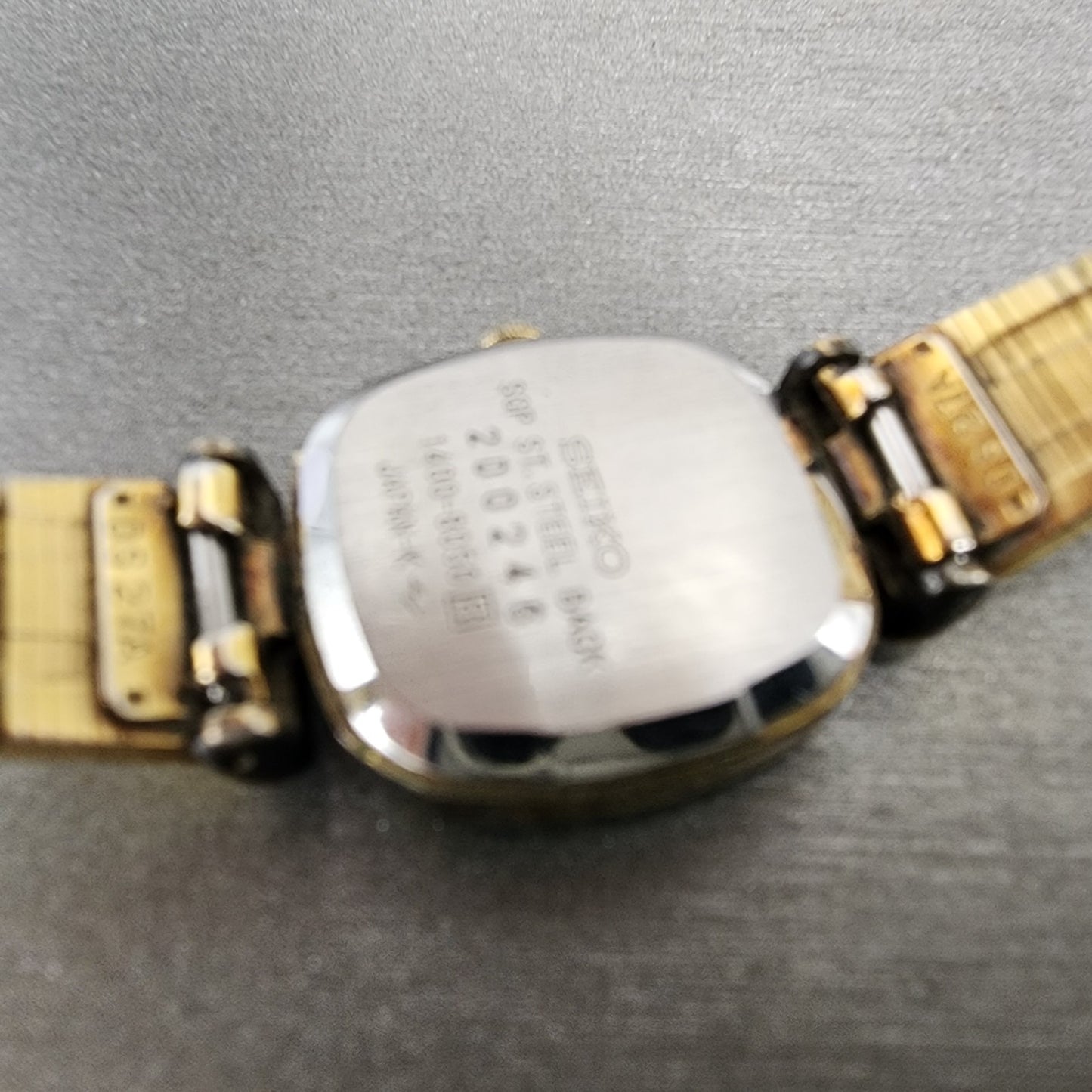 Seiko Watch Women 19mm Cream Dial Gold Tone Rectangle 14008050 New Battery9