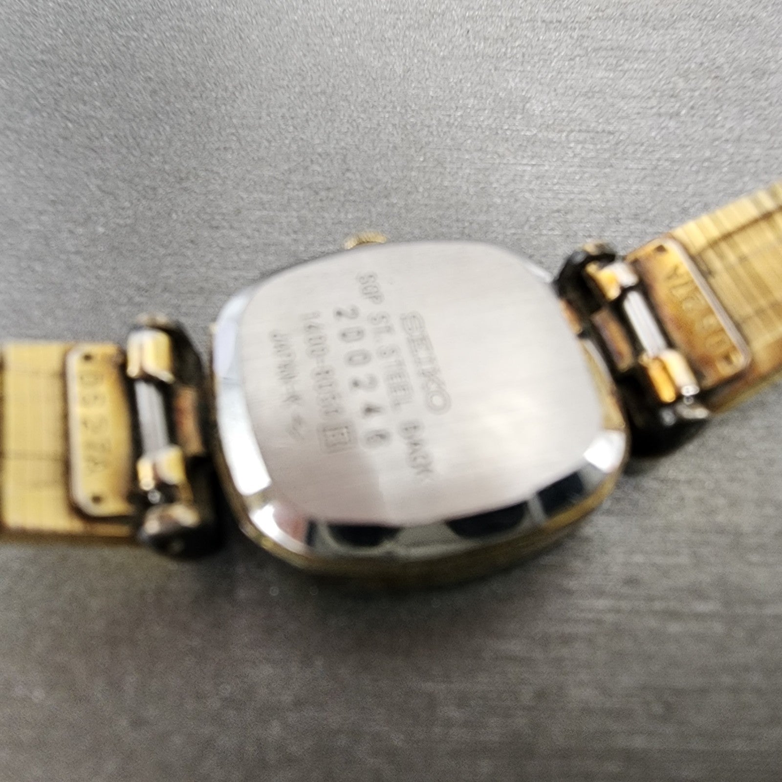 Seiko Watch Women 19mm Cream Dial Gold Tone Rectangle 14008050 New Battery9