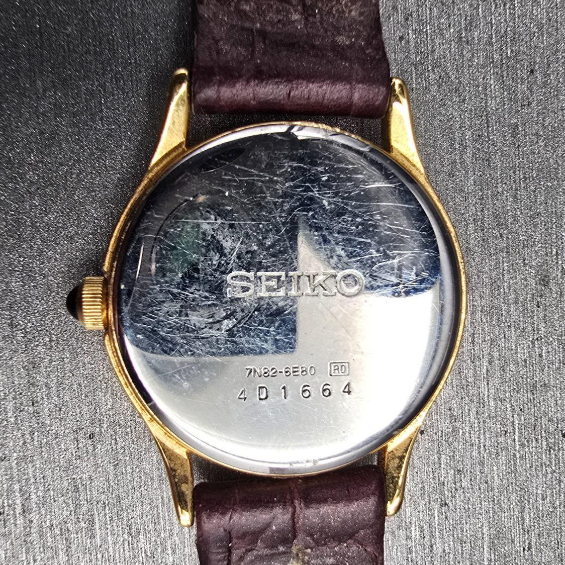 Seiko Watch Women 25mm White Dial Gold Tone Date Round 7N82-6E80 New Battery10