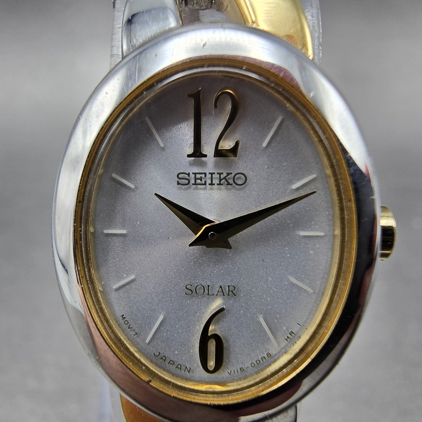 Seiko Solar Watch Women 19mm Silver Dial Two Tone Oval V115-0BY0 Runs1