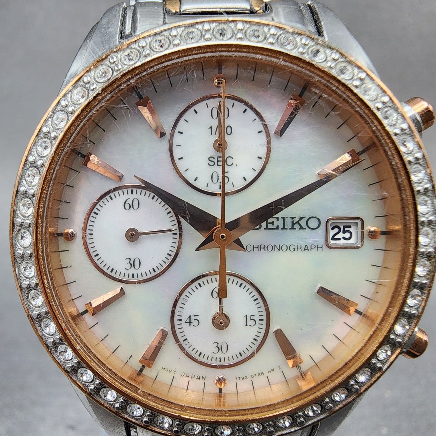 Seiko Chronograph Watch Women 34mm MOP Dial Two Tone Date 7t920mz0 New Battery1