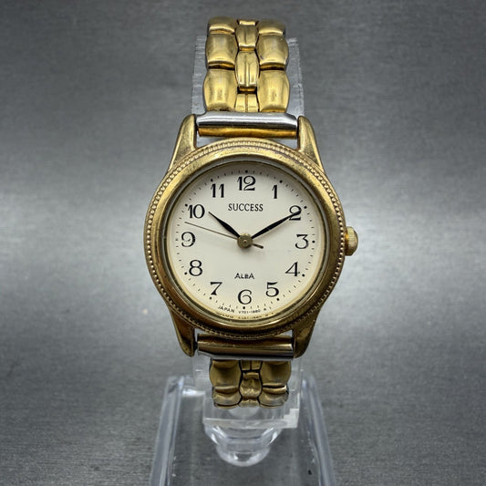 Seiko Alba Success Watch Women 25mm  White Dial Gold Tone V7011720 New Battery0