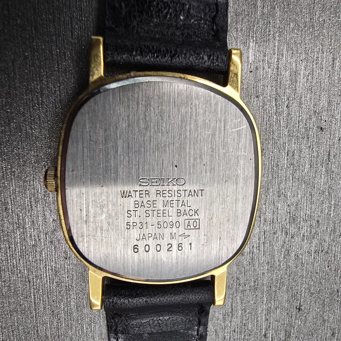 Seiko Avenue Watch Men 28mm White Dial Gold Tone Oval 5P31-5090 New Battery10