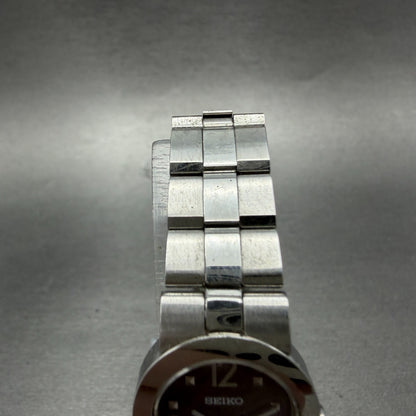 Seiko Lukia Watch Women 21mm Red Dial Silver Tone Oval 1F21-0AZ0 New Battery4