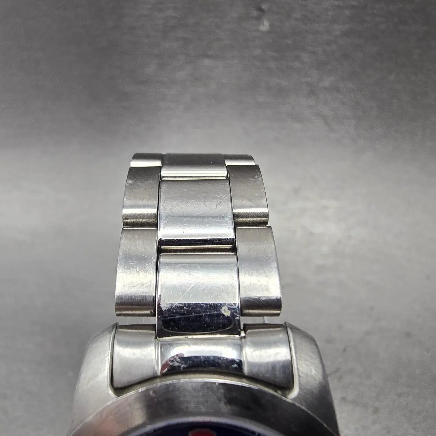 Victorinox Swiss Army Watch Women 30mm Blue Silver Tone Date Round PARTS5