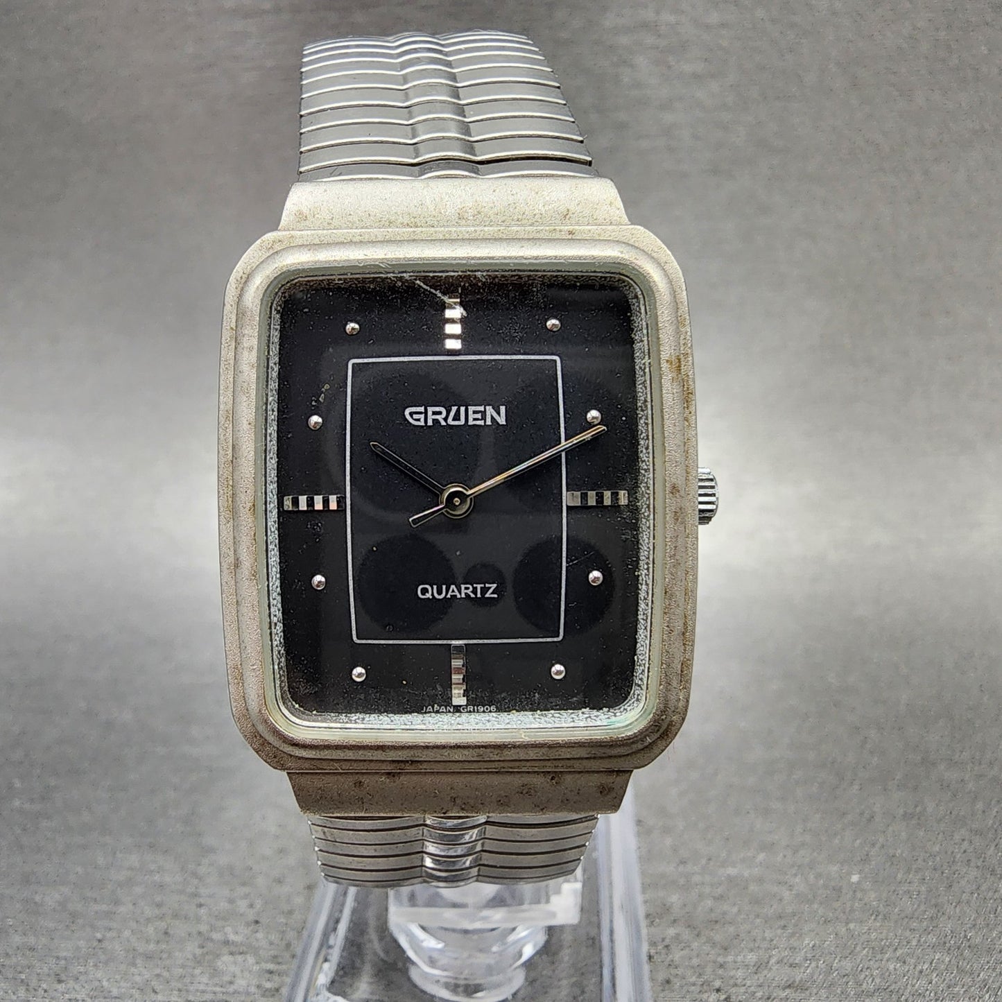 Gruen Tank Watch Men 28mm Black Dial Silver Tone Rectangle 192Y121 New Battery0