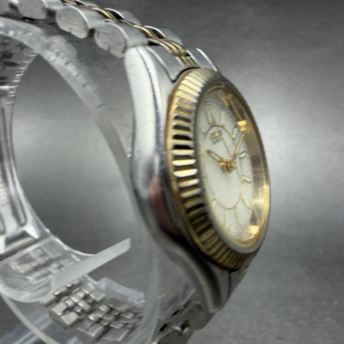 Citizen Watch Women 26m White Dial Two Tone Backlight 0730-H00010 New Battery3