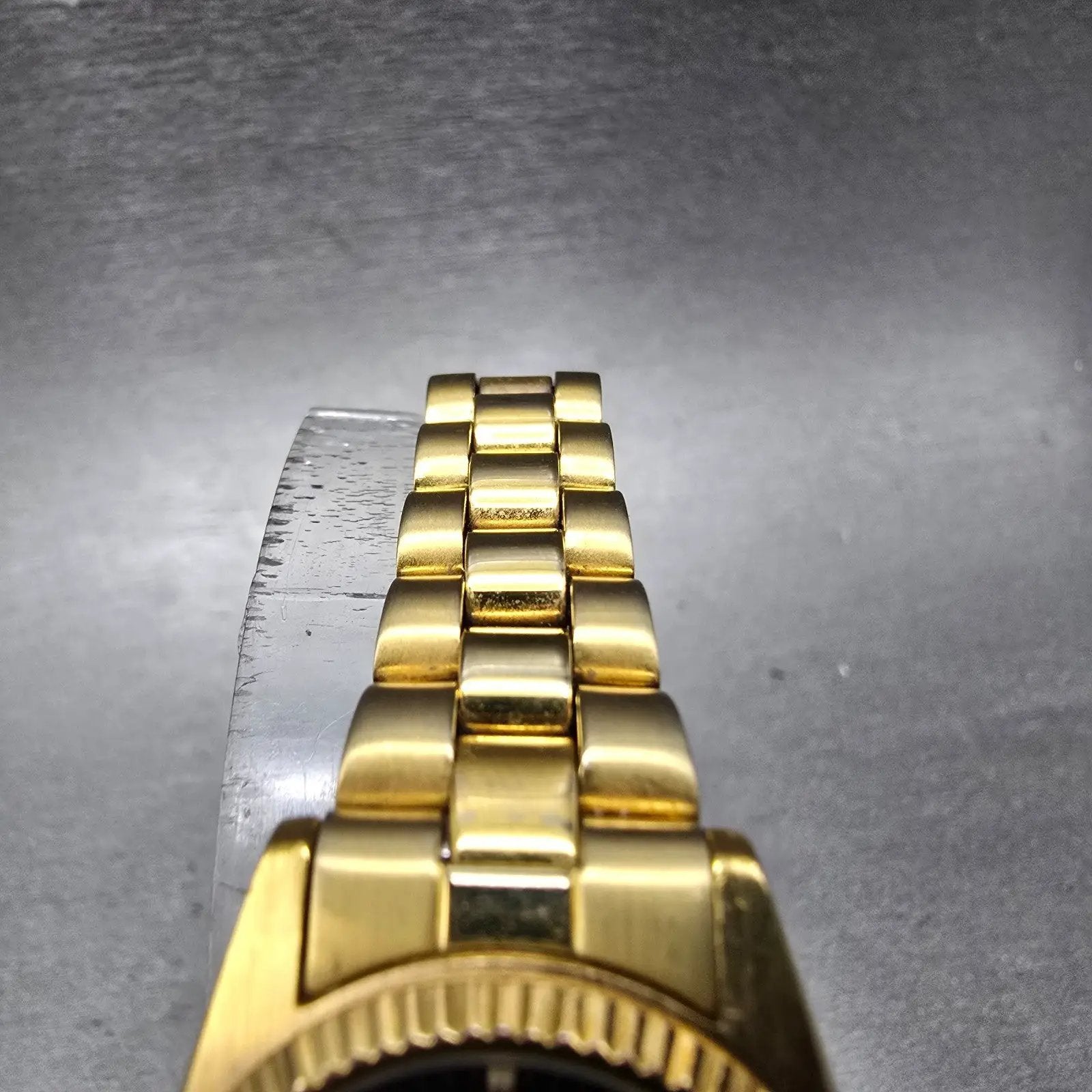 Seiko 5 Automatic Watch Women 25mm Black Dial Gold Tone Daydate 4206-0510 Runs4
