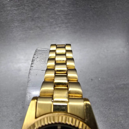 Seiko 5 Automatic Watch Women 25mm Black Dial Gold Tone Daydate 4206-0510 Runs4