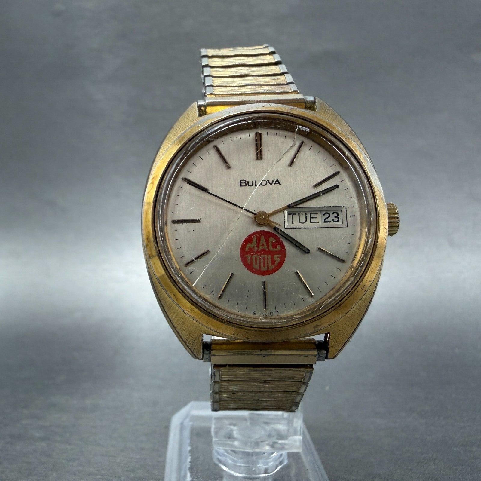 Bulova Automatic Watch Men 36mm Champagne Dial Gold Tone Daydate 57036 PARTS VTG10