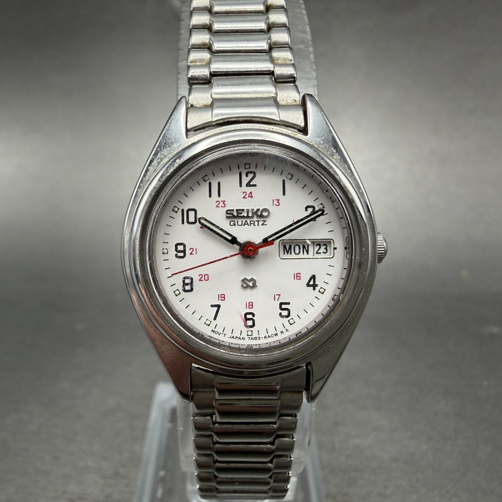 Seiko SQ Watch Women 24mm White Dial Silver Tone Daydate Round 7N83-6A09 New Bat0
