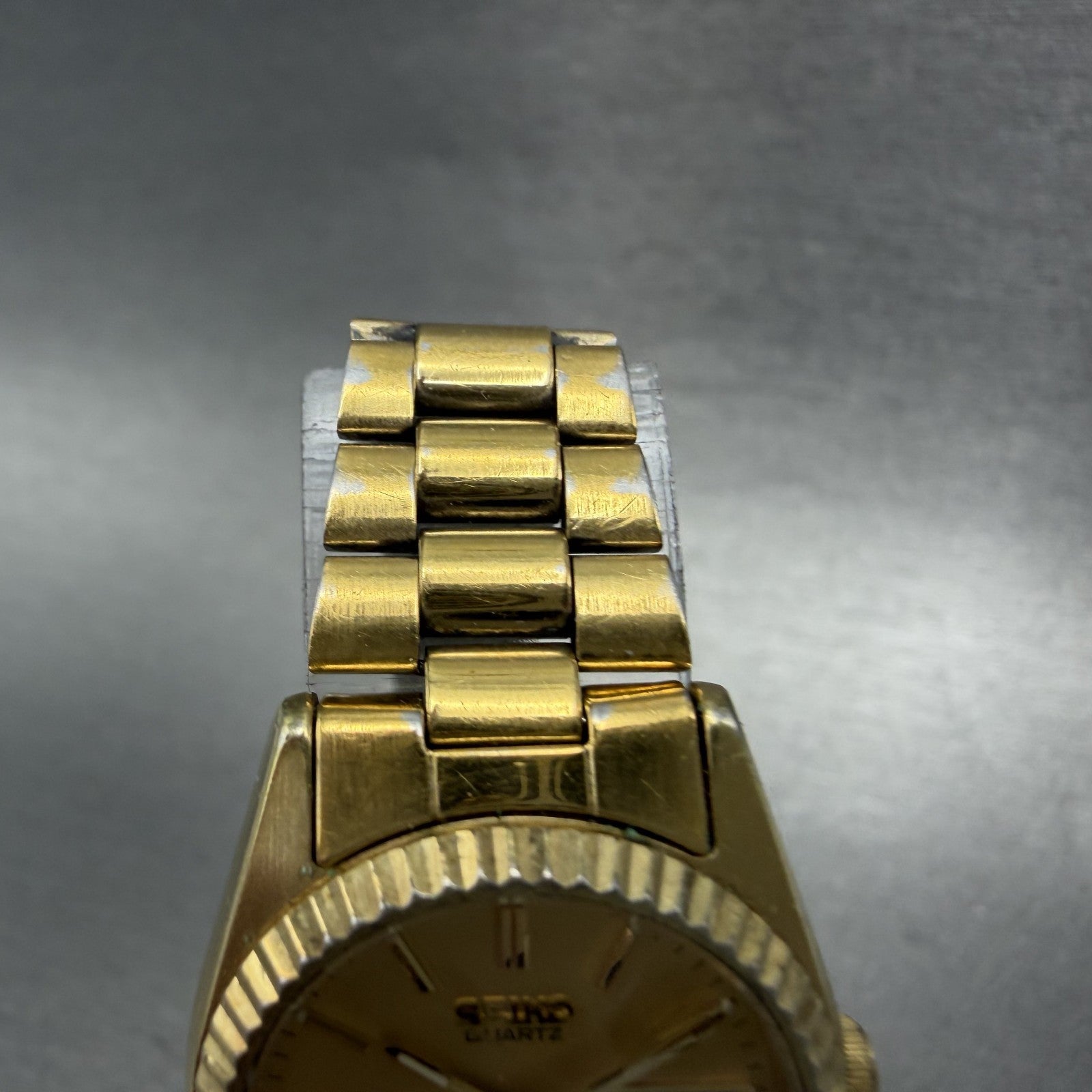 Seiko SQ Watch Women 24mm Champagne Dial Gold Tone Daydate 2a23-0030 New Batt AB4