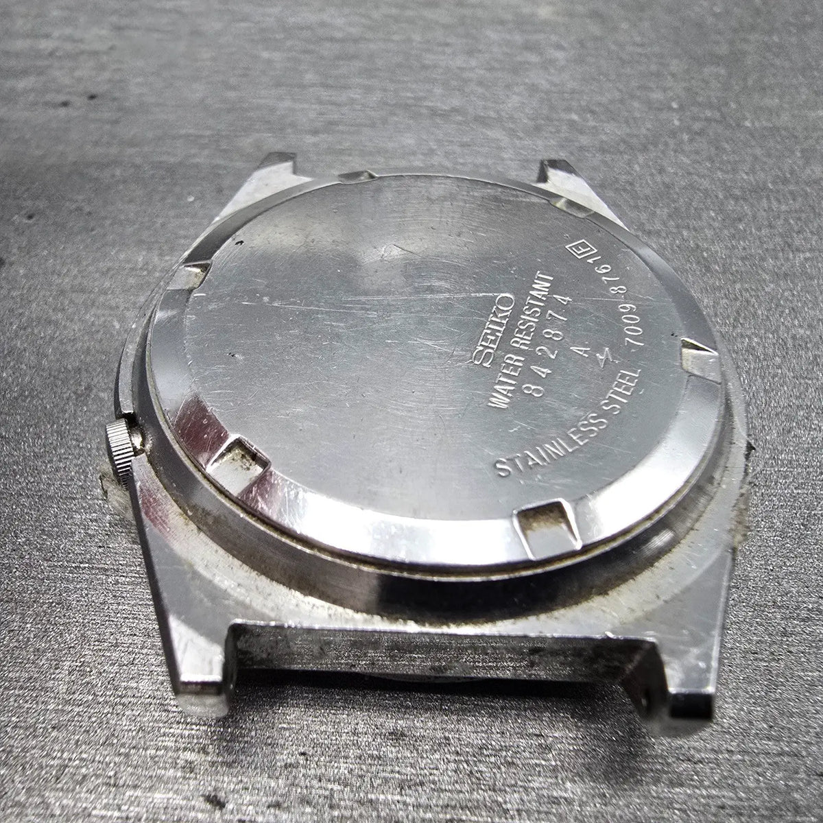 Seiko 5 Automatic Watch Men 38mm Gold Dial Steel Daydate 7009-8761 PARTS8