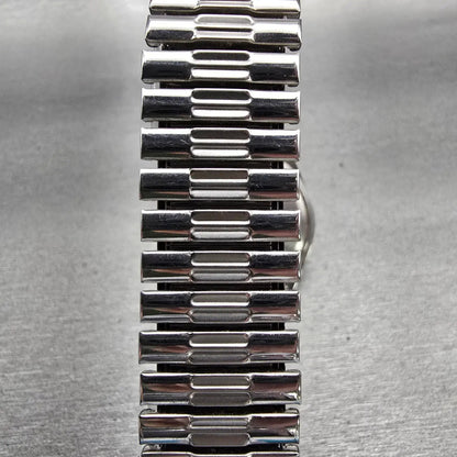 Seiko Pulsar Watch Men 36mm Silver Dial Silver Tone Daydate V533-9A00 New Batt7